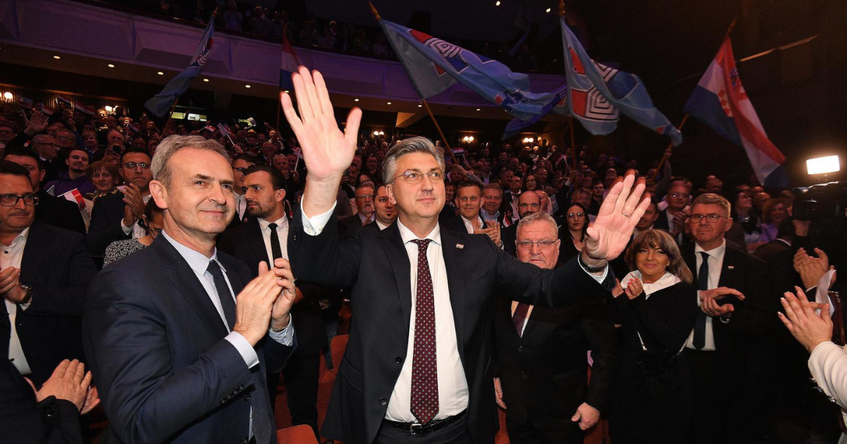 Plenković uz pjesmu Eye of the Tiger ušao među HDZ-ovce u Čakovcu. Fotke su hit