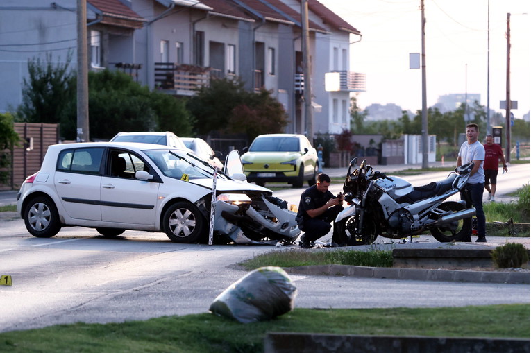 FOTO Autom kod Osijeka motociklistu oduzela prednost, preminuo je na mjestu