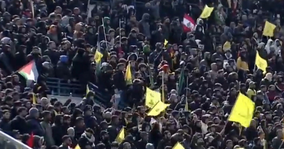 VIDEO Sprovod ubijenog šefa Hezbolaha. Stadion s 55.000 mjesta je dupkom pun