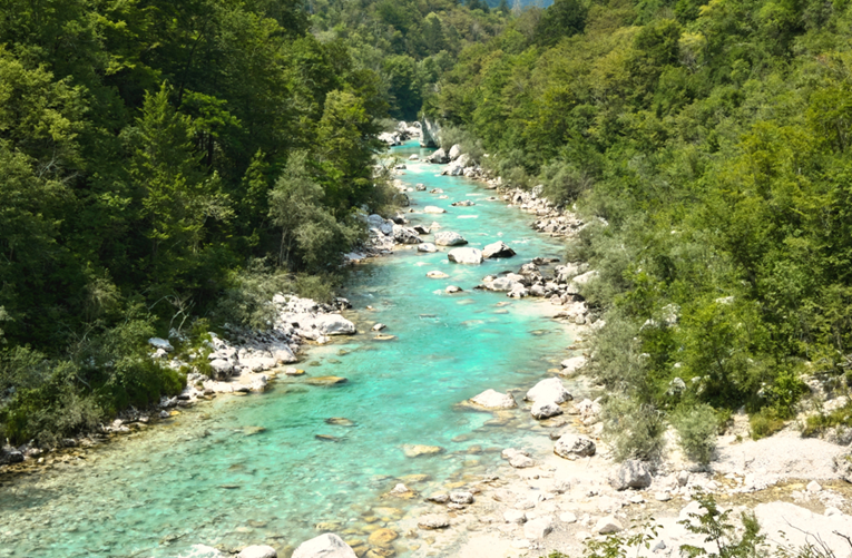 Zamotano tijelo nađeno u rijeci u Crnoj Gori, ruke mu bile zavezane
