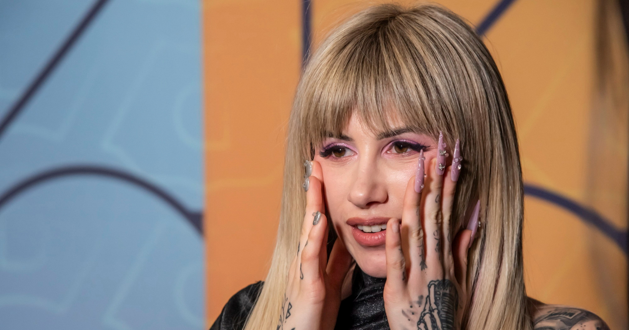 Zašto Stela Rade na Dori ima nokte različite duljine?