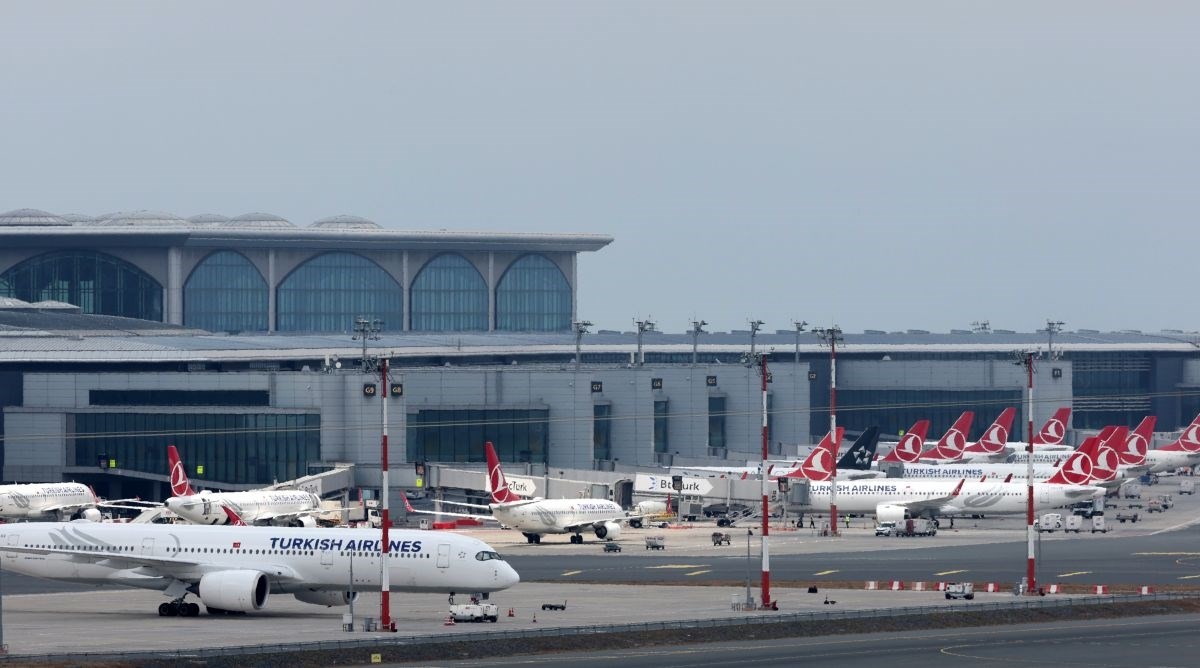 Turska uvela kazne za putnike koji ustaju prije zaustavljanja aviona, idu do 60 eura