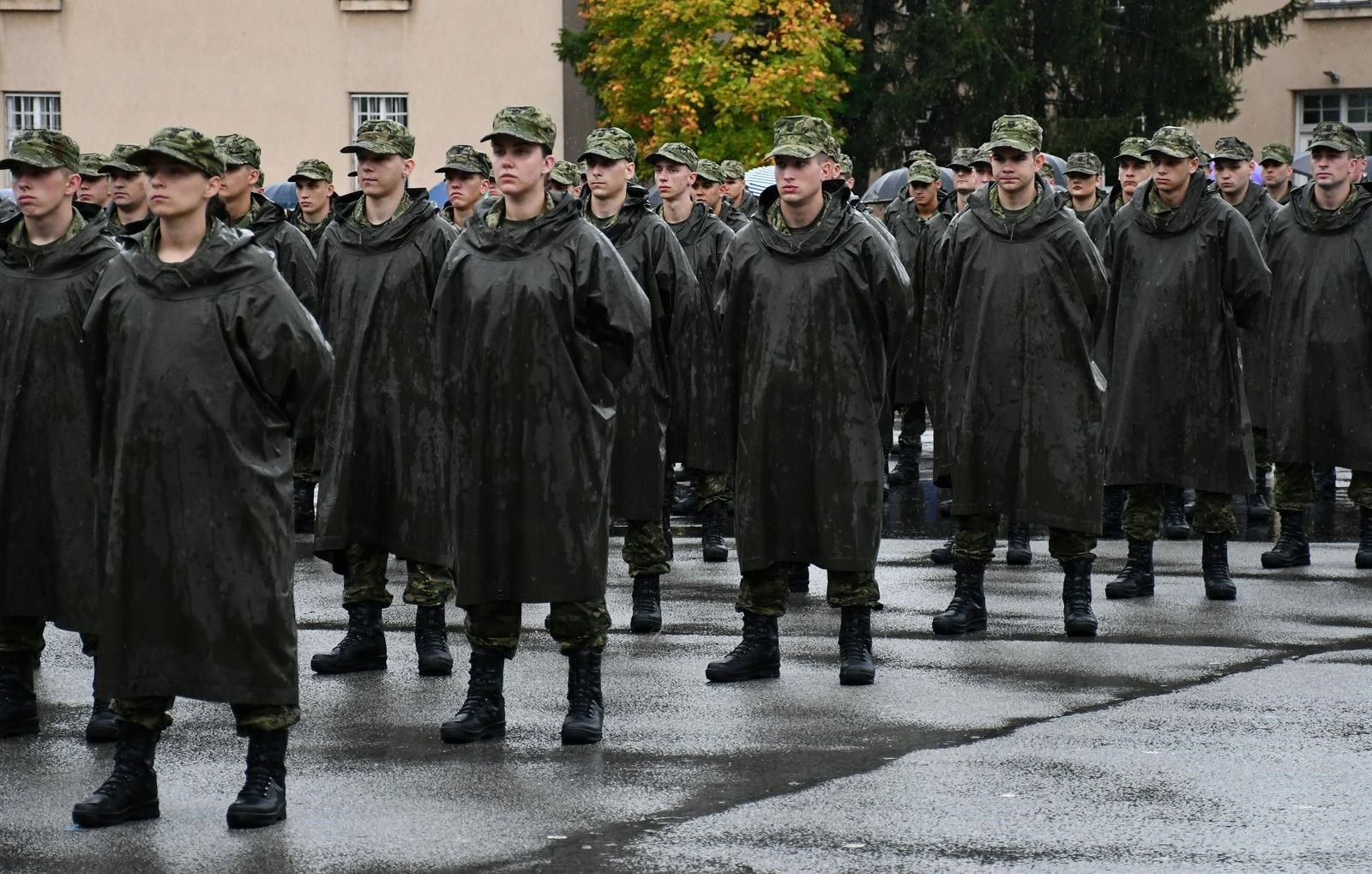 Upitan početak uvođenja vojnog roka