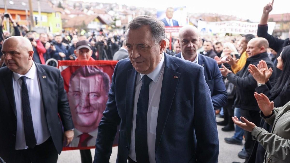 Dodik ne odustaje od uvođenja "ruskog zakona"