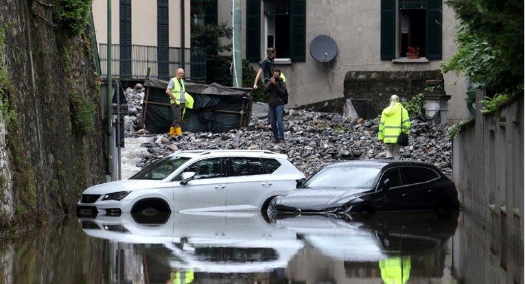 VIDEO Ogromne poplave u Italiji, najmanje deset mrtvih