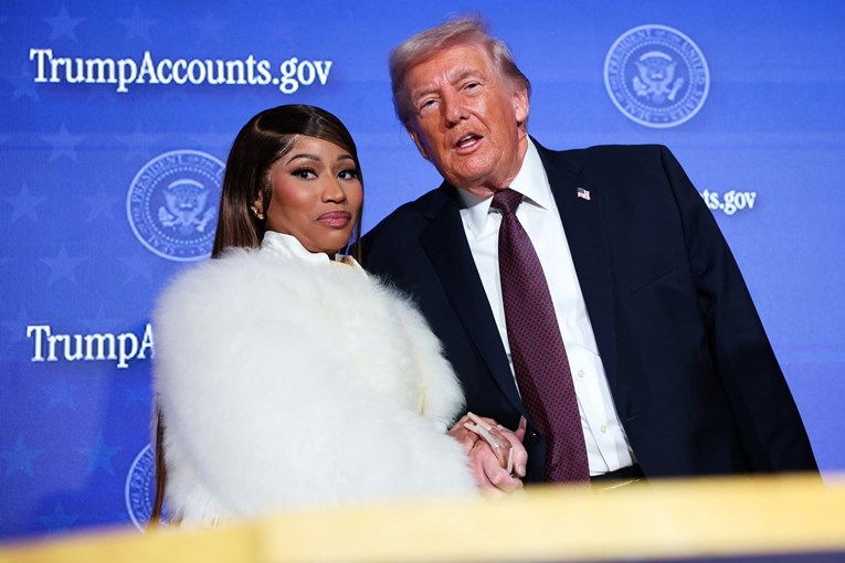 Trump obasuo Nicki Minaj komplimentima: "Koža joj je prekrasna"