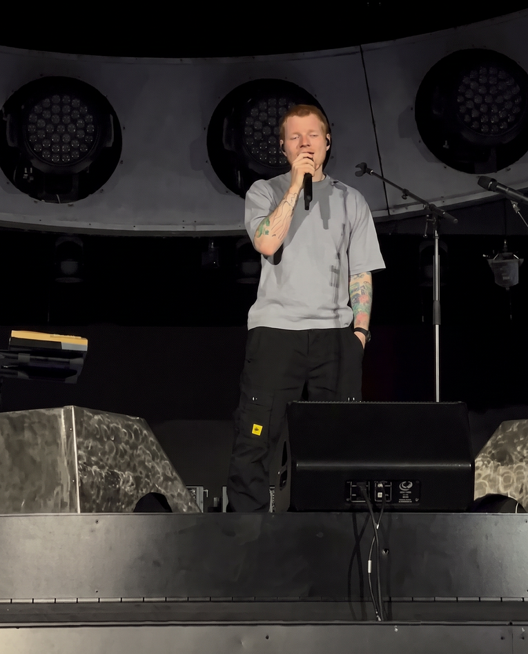 Ed Sheeran ponovno razbjesnio: "Treba mu blesimetar da objasni trenutnu situaciju"