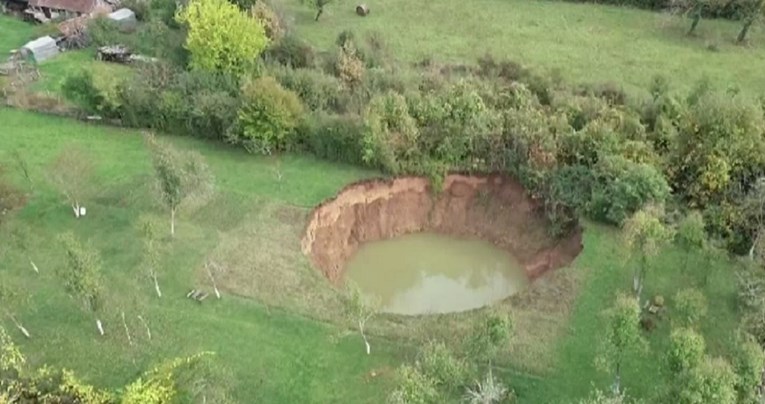 Otvorile se nove goleme rupe u Mečenčanima na Baniji