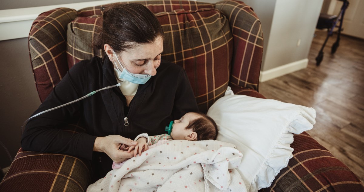 Mama upoznala bebu koju je rodila dok je bila u komi uzrokovanoj koronavirusom