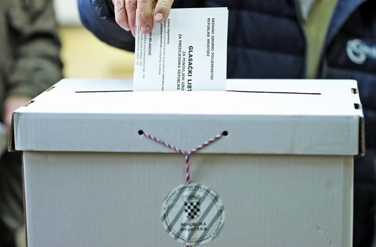 Priča o zabrani glasanja zaraženima je sve skandaloznija, oglasio se i Plenković