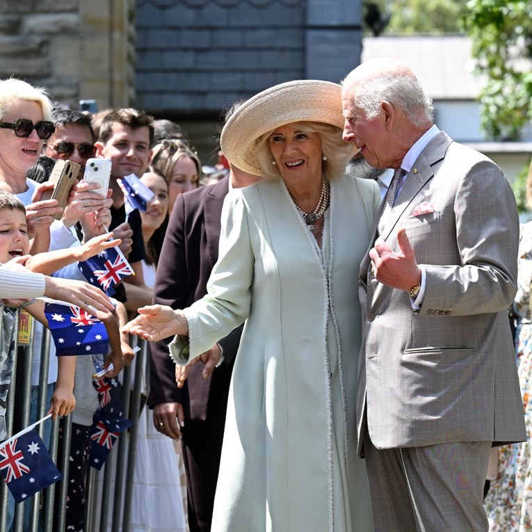 Kralj Charles odgodio državni posjet Vatikanu dok traje Papin oporavak