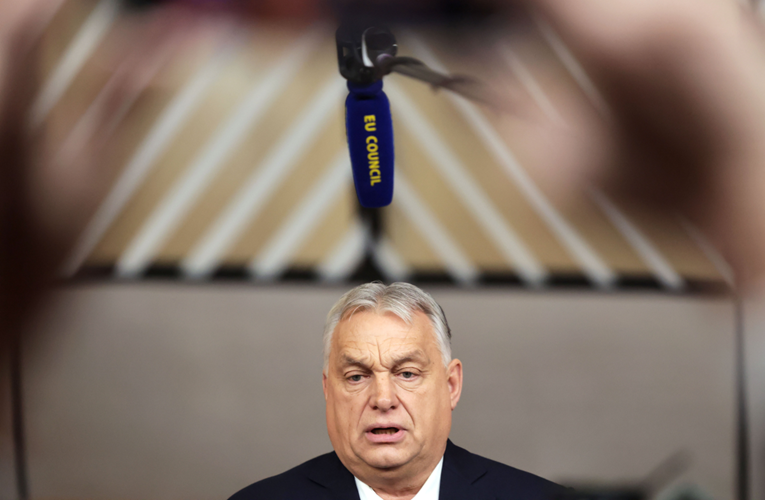 Rusi slave Orbana. "EU sprema obojenu revoluciju, žele ga svrgnuti"