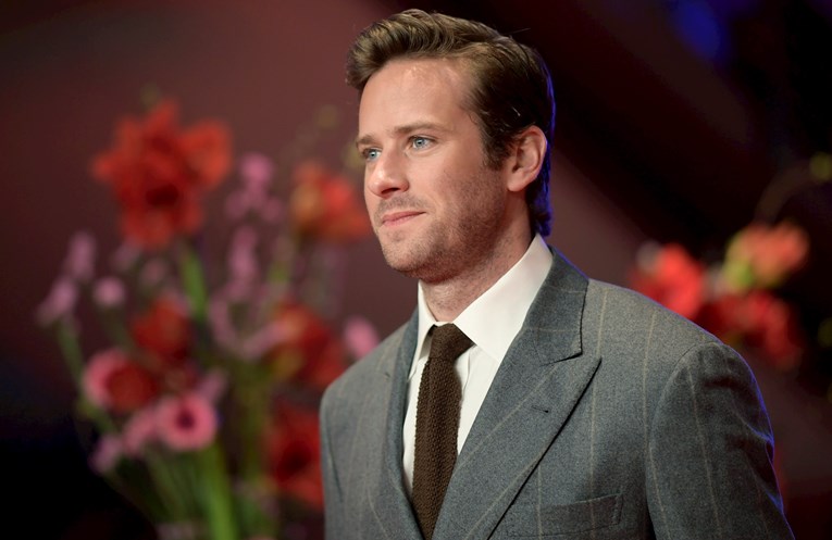 Armie Hammer priznao da je zagrizao sirovo životinjsko srce