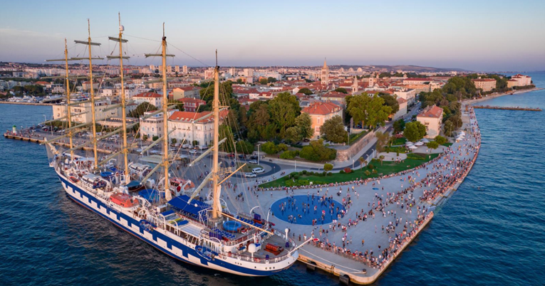 FOTO U Zadru snimljen veličansteni jedrenjak Royal Clipper dug 135 metara