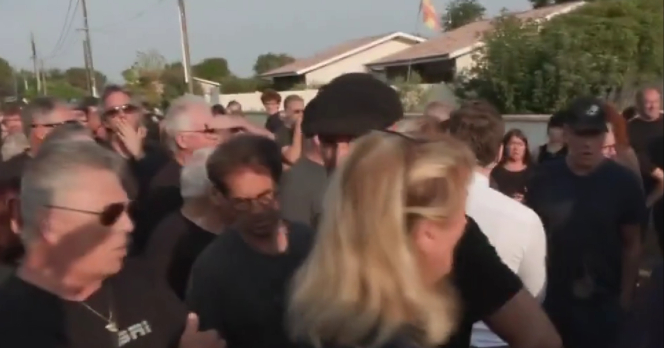VIDEO Francuski premijer stigao na požarom pogođeno područje. Ljudi ga izviždali