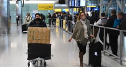 Britanija uvodi karantenu od 10 dana za putnike iz rizičnih zemalja