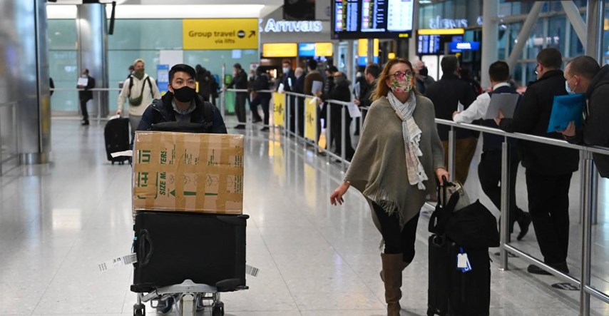 Britanija uvodi karantenu od 10 dana za putnike iz rizičnih zemalja