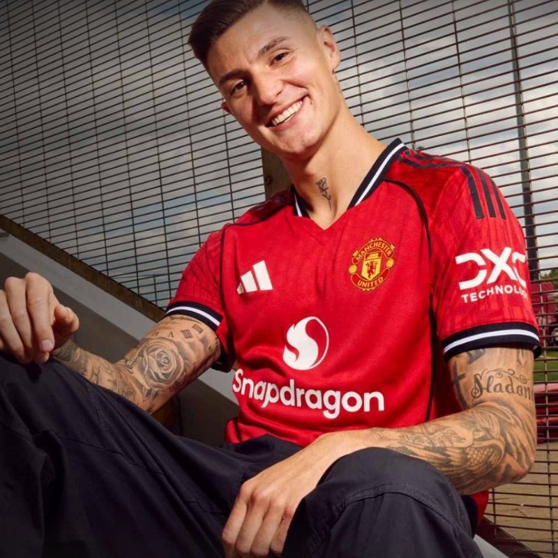 Slovenac potpisao za United. Postao je jedan od najskupljih ex-Yu igrača ikada