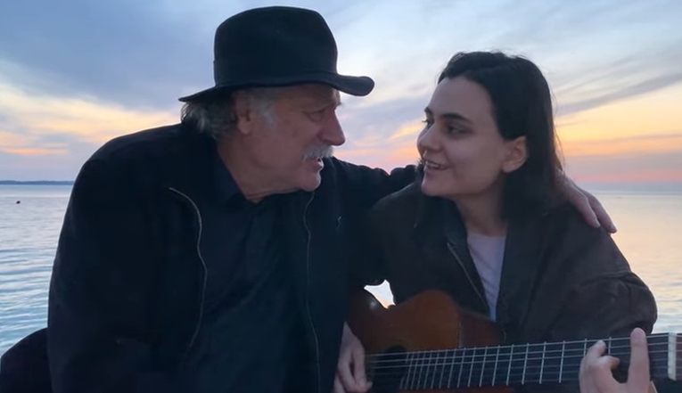 "Čaroban glas, kakva posebna ljubav": Rade Šerbedžija zapjevao uz kćer Milicu