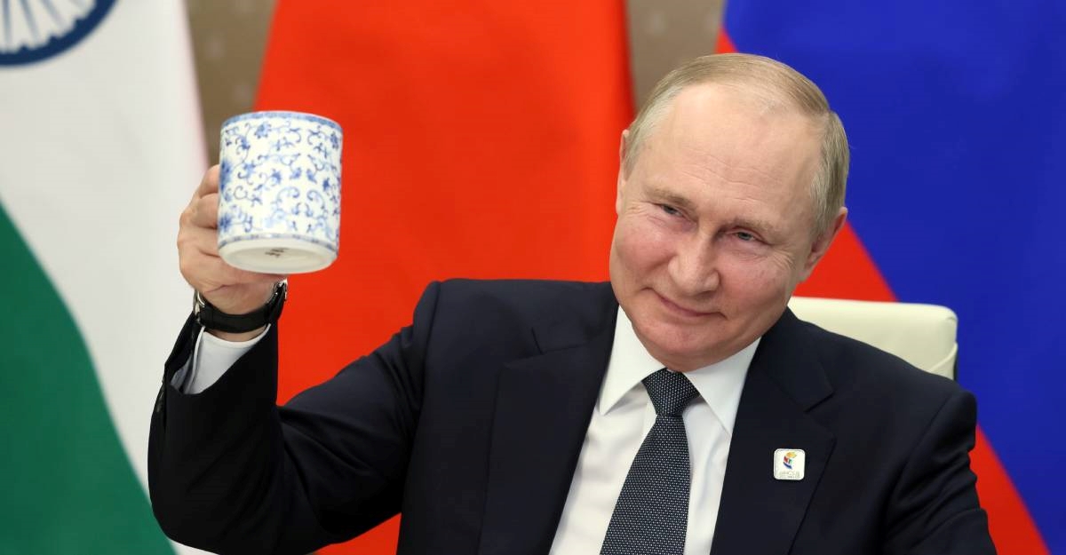 Ukrajinski vrh neprestano priča o protunapadu kojeg nema. To najviše odgovara Putinu
