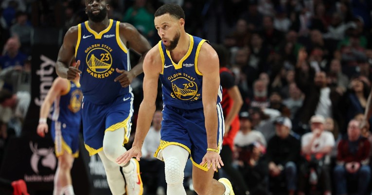 Fenomenalni Curry ubacio 48 poena i zamalo srušio rekord. Warriorsi izgubili