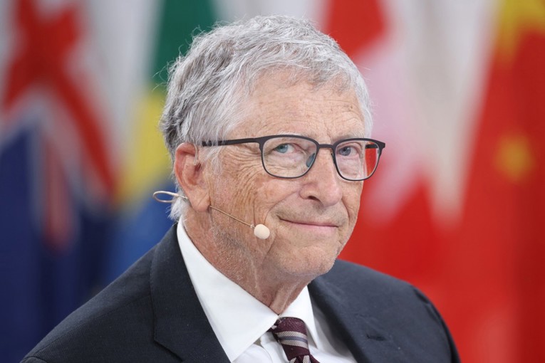 Bill Gates ide kod predsjednika Kine zbog AI-a: "Opasnije i od klimatskih promjena"