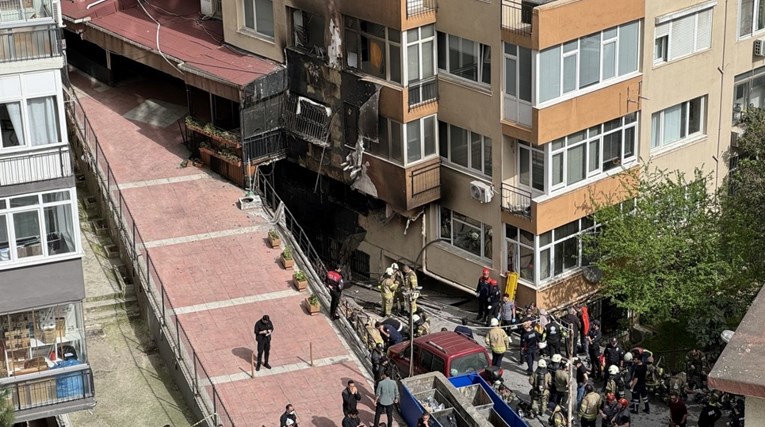 29 mrtvih u Istanbulu. Eksplodirala bina noćnog kluba, zapalila zgradu od 16 katova