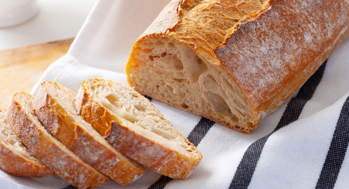 Za ovaj kruh vam trebaju samo 4 sastojka, ne mijesi se, a uspijeva i početnicima