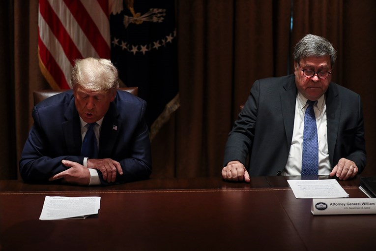 Trump objavio da William Barr više nije ministar pravosuđa