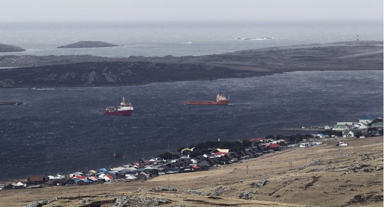 Potonuo ribarski brod kod Falklandskih otoka, strahuje se da je 6 ljudi poginulo