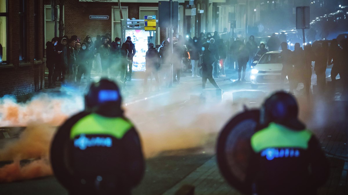 Sud naredio nizozemskoj vladi da ukine policijski sat