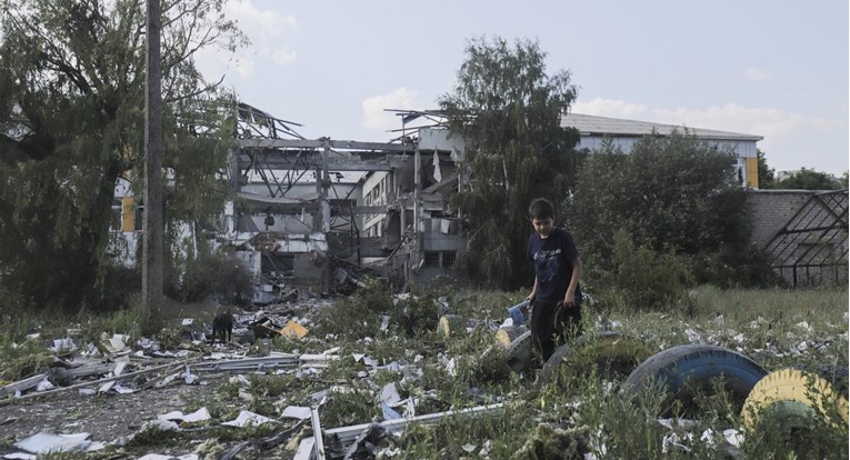 Zelenski: Rusi su uništili Bahmut, od grada su ostale samo spaljene ruševine