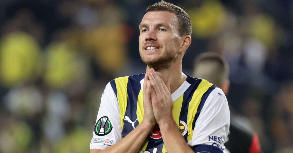 Hat-trick Džeke u golijadi Fenerbahčea. Došao je do 20 golova u sezoni