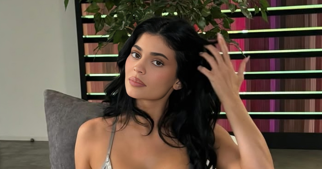 Kylie Jenner dobila "najdraže sandale" za rođendan