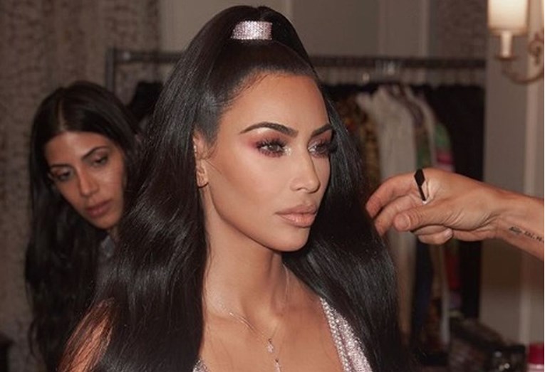 Dokumenti otkrili koliko točno Kim Kardashian zarađuje po objavi na Instagramu