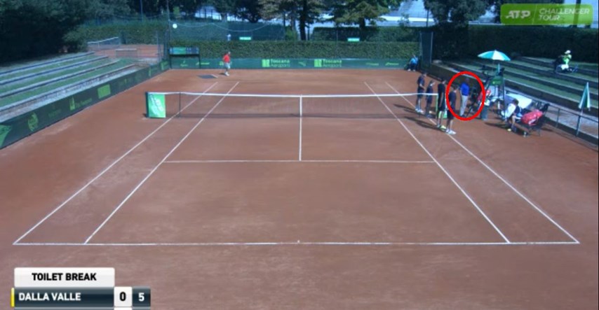 Sudac tenisaču usred meča: "Vruće je, fokusiraj se i završi ga"