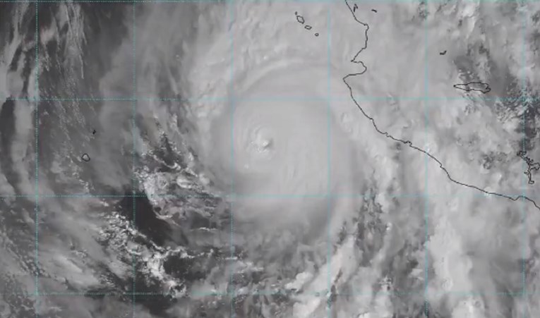 "Stiže smrtonosna oluja": Meksiko na udaru strašnog uragana najjače kategorije