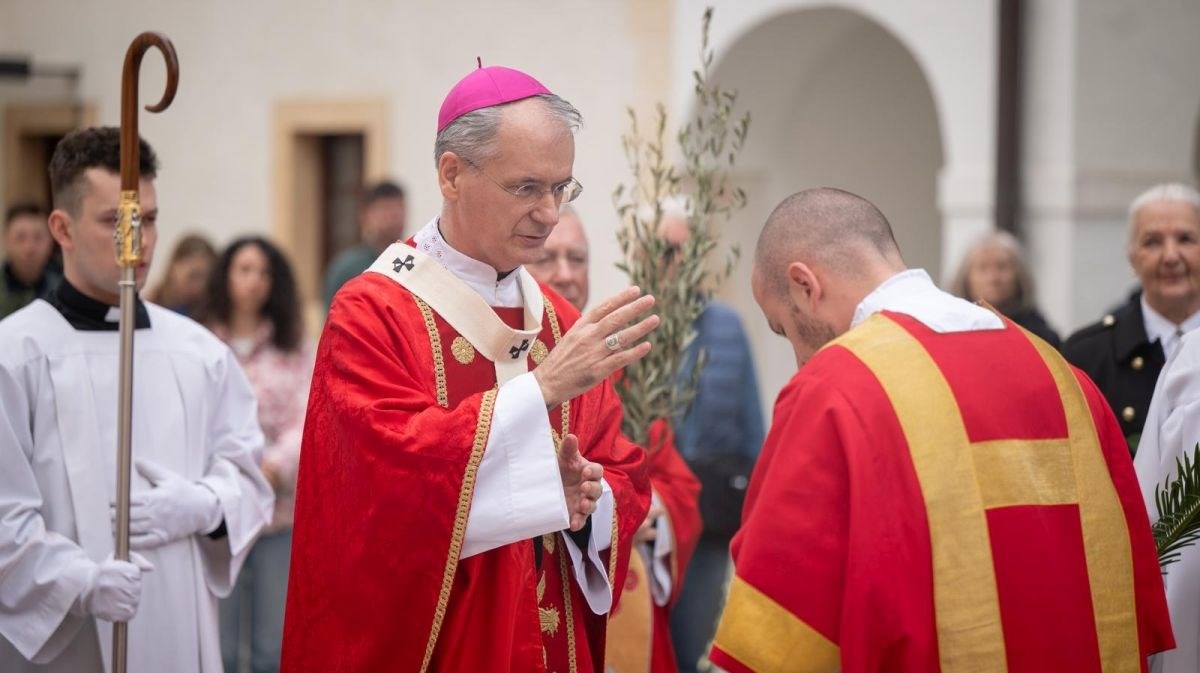 Nadbiskup Kutleša: Imamo demografsku krizu, a tisuće djece gube život pobačajem