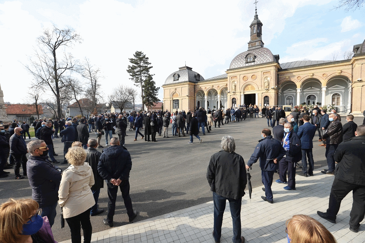 Sprovod Cice Kranjčara na Mirogoju: Ima dosta ljudi, ali nisu nagurani