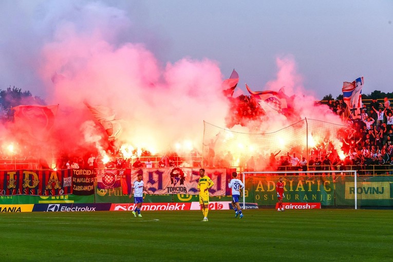 Hajduku najveća kazna za izgrede u 28. kolu SHNL-a. Kažnjen je zbog rasizma i baklji