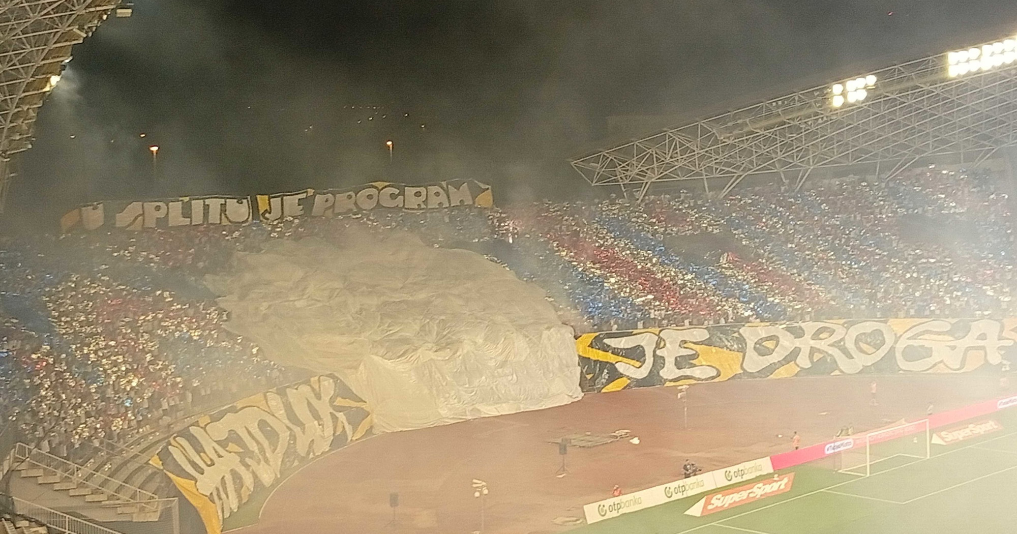Torcidina koreografija protiv Rakowa: U Splitu je program, Hajduk je droga