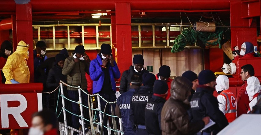 Najmanje 73 migranta poginula u brodolomu u Libiji