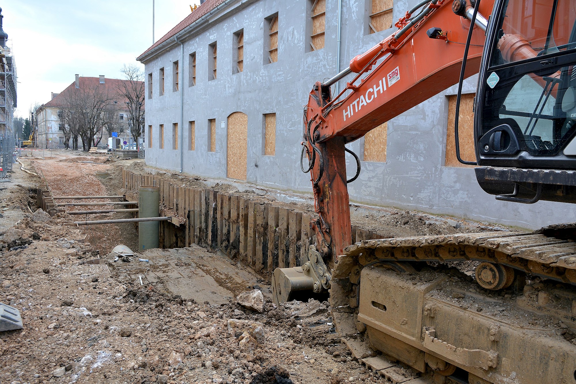 Pobuna ljudi iz stare jezgre Karlovca, Obnavljaju se cijevi, nastala golema šteta