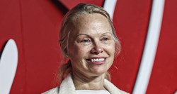 Pamela Anderson blista u proljetnoj kampanji za Proenza Schouler bez trunke šminke