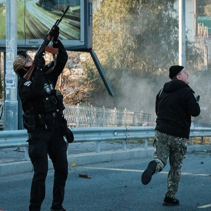 FOTO I VIDEO Dronovi kamikaze napali Kijev, vojnici pucaju po njima
