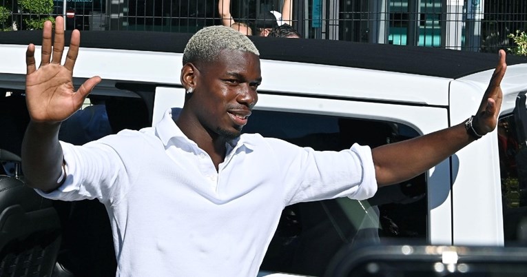 Pogba objavio snimku iz frizerskog salona, navijači ga vrijeđali u komentarima