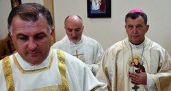 Bosanski nadbiskup: Iz BiH odlaze svi pa i katolici, to je sramota