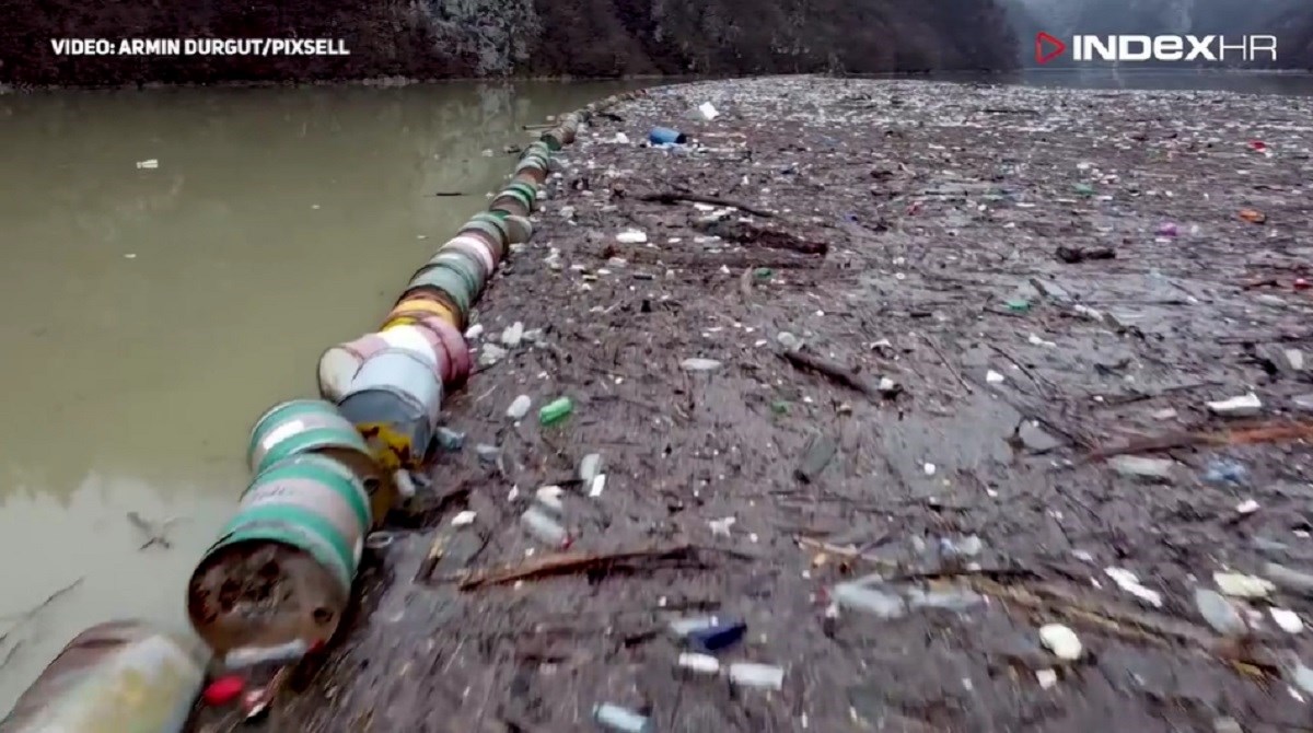 VIDEO Svjetski mediji pišu o katastrofi na Drini. Plutaju tisuće kubnih metara smeća