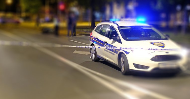 Policajac u Metkoviću se bacio na tlo i pucao u gume auta s bjeguncima. Ulovljeni su