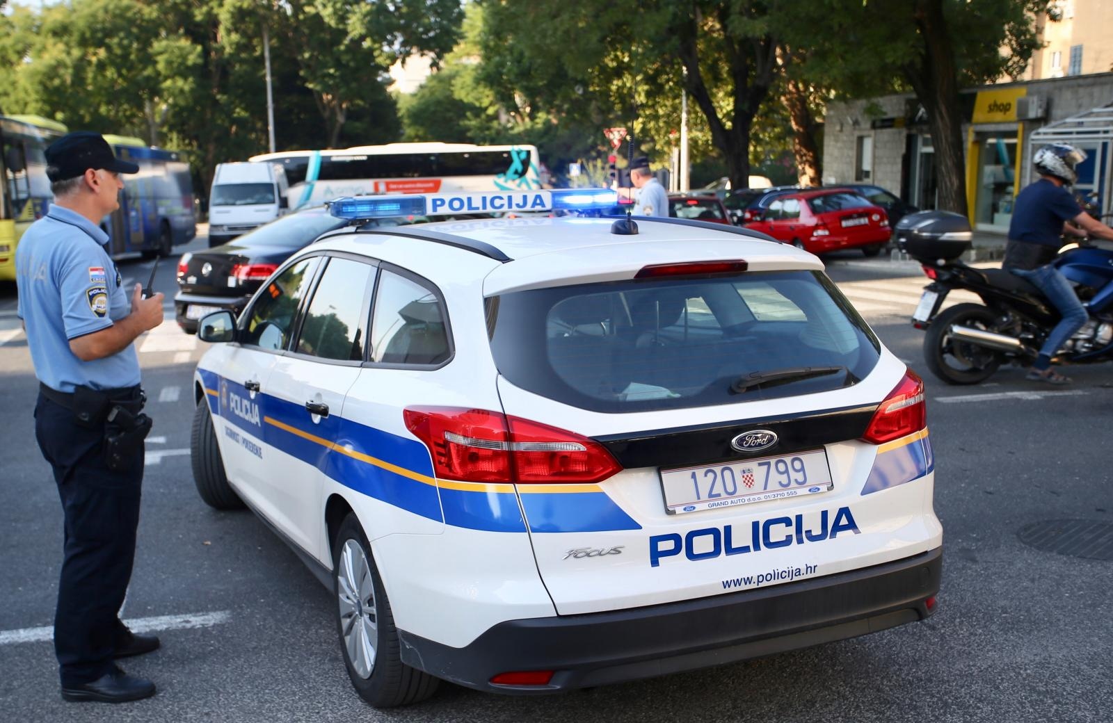 Cijelu noć i jutro zavija alarm u zgradi u Splitu